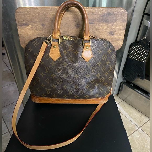 Louis Vuitton Handbags - Authentic Louis Vuitton Alma